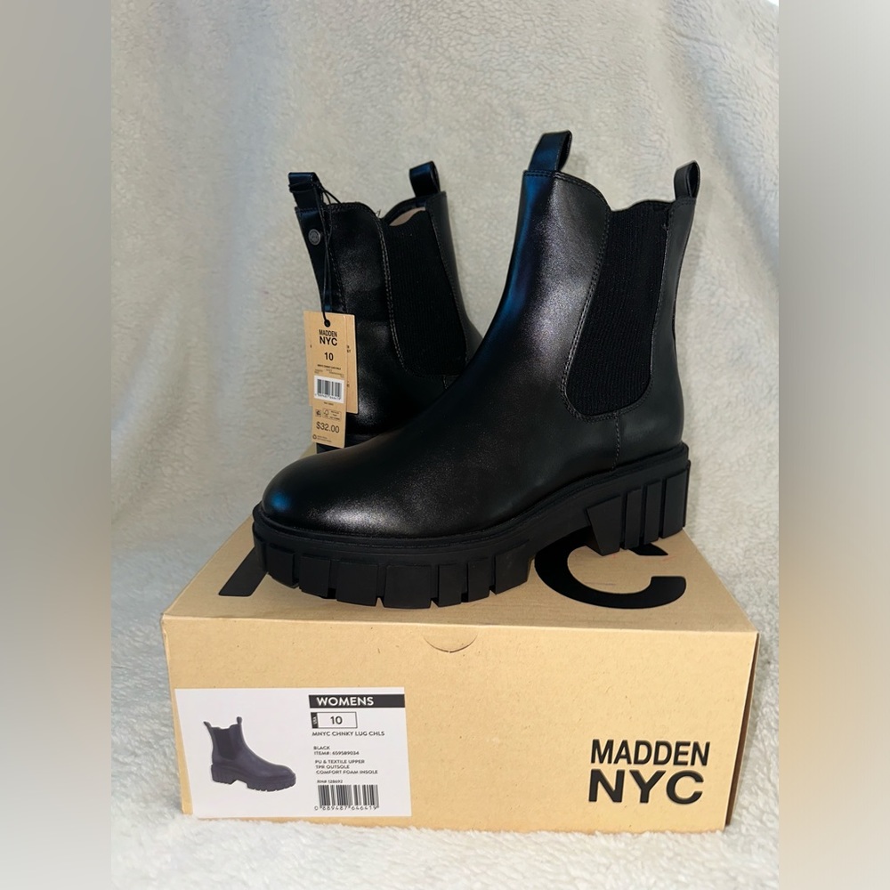 Madden NYC by Steve Madden lug sole books